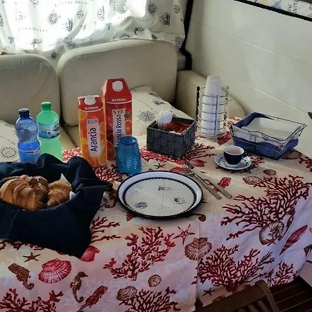 Botel Minicrociereinbarca