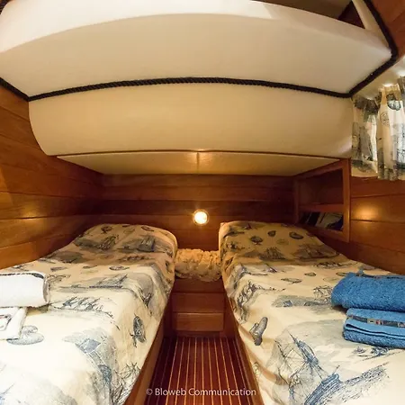 Minicrociereinbarca Botel Palermo