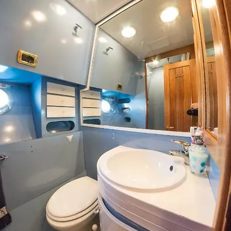 Botel Minicrociereinbarca