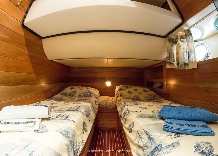 Minicrociereinbarca Botel Palermo