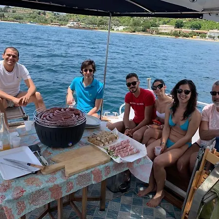 Minicrociereinbarca Hotel na wodzie Palermo