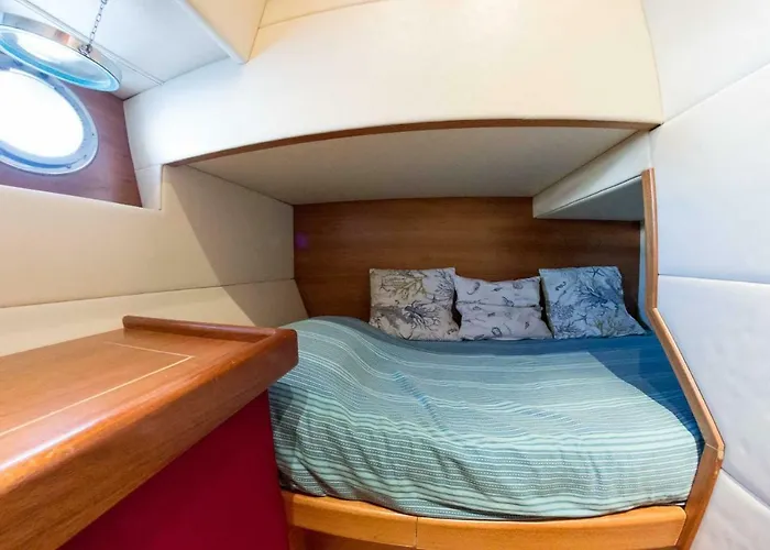 Minicrociereinbarca Hotel na wodzie Palermo