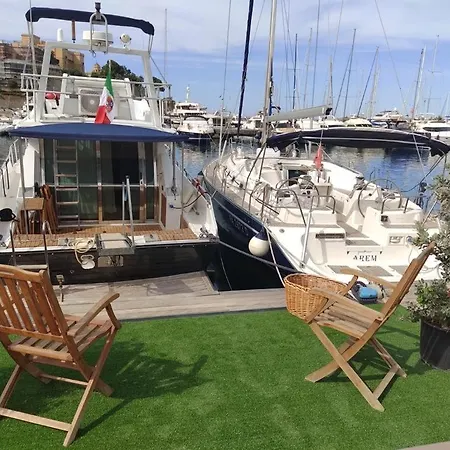 Hotel en barco Minicrociereinbarca Palermo